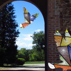 Il fut une légende où les oiseaux étaient en papier vitrail.